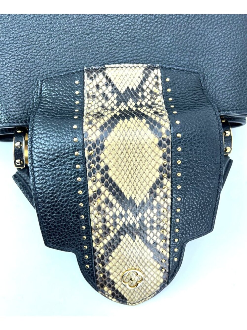 Louis Vuitton Taurillon Capucines MM Black Shoulder Bag - Picture 11 of 16